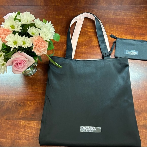 Prada Reversible Soft Pink/Black Tote with Black Coin Purse NEW - Picture 3 of 6